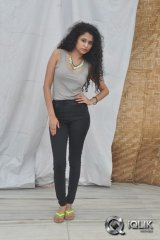 Soumya Sukumar at Pora Pove Movie Success Meet